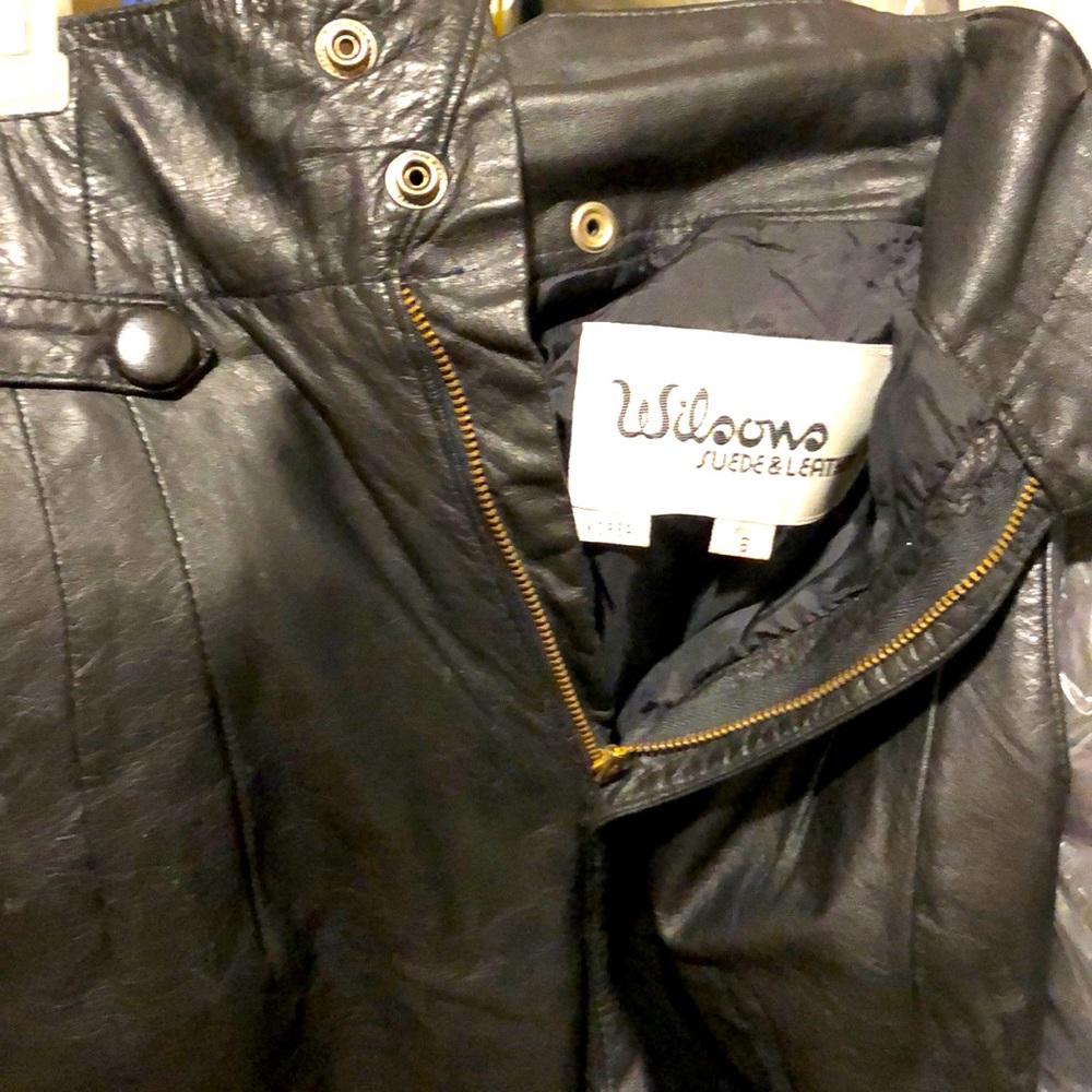 100% leather, poly lining, high waist, sz6